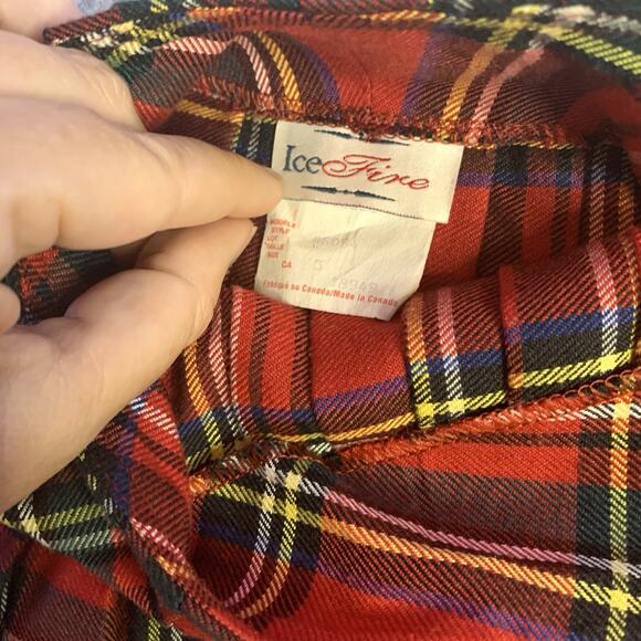 Ice Fire Kilt Canadian Made Women’s Size 5 Red and Green Plaid Vintage - Picture 4 of 8